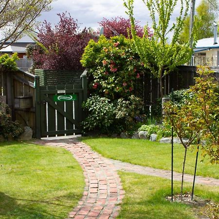 Twizel Central Studio Accommodation Экстерьер фото