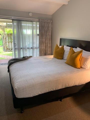Twizel Central Studio Accommodation Экстерьер фото