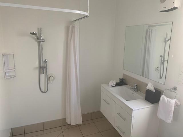 Twizel Central Studio Accommodation Экстерьер фото